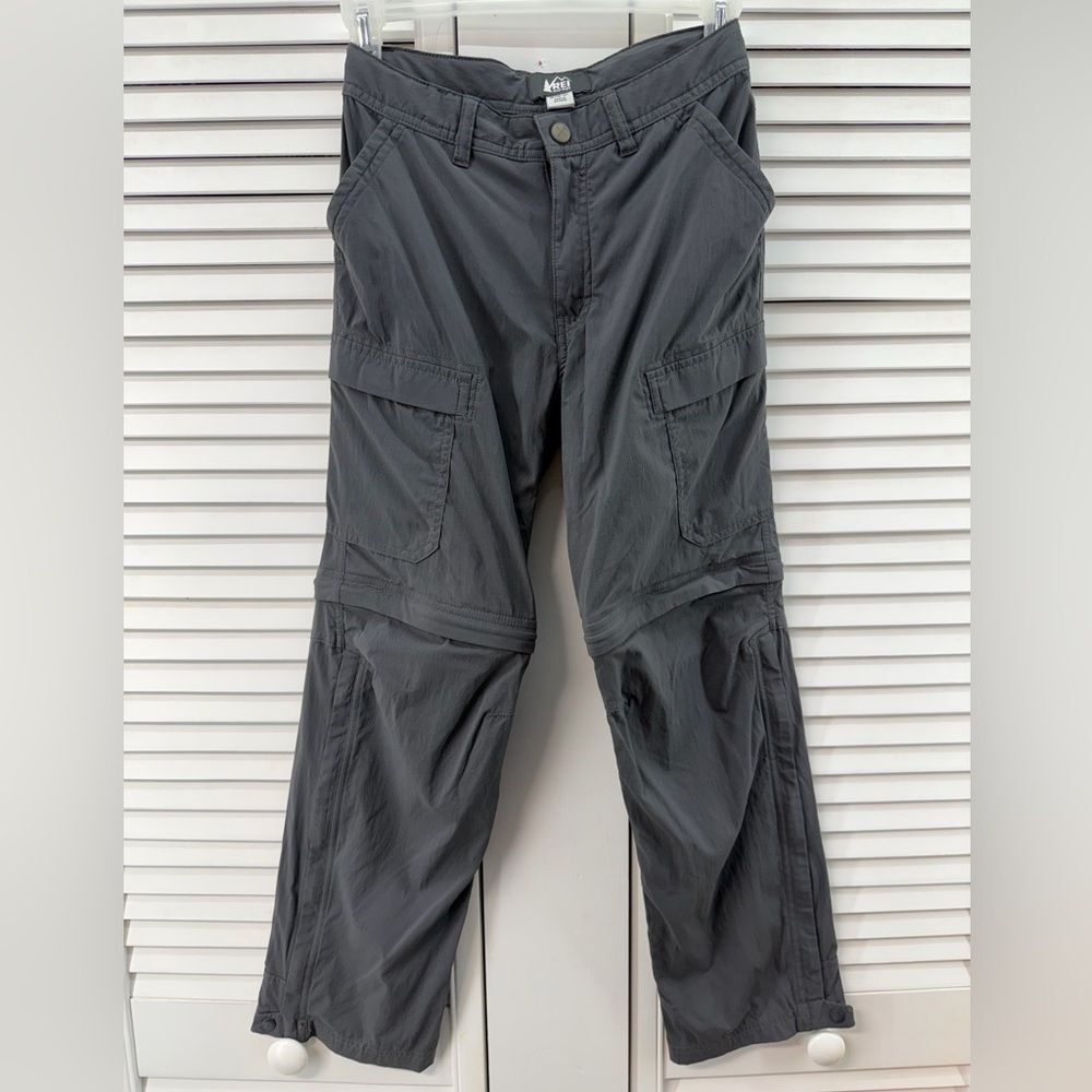 REI coop size M 10-12 Dark Gray Cargo convertible Trail pants